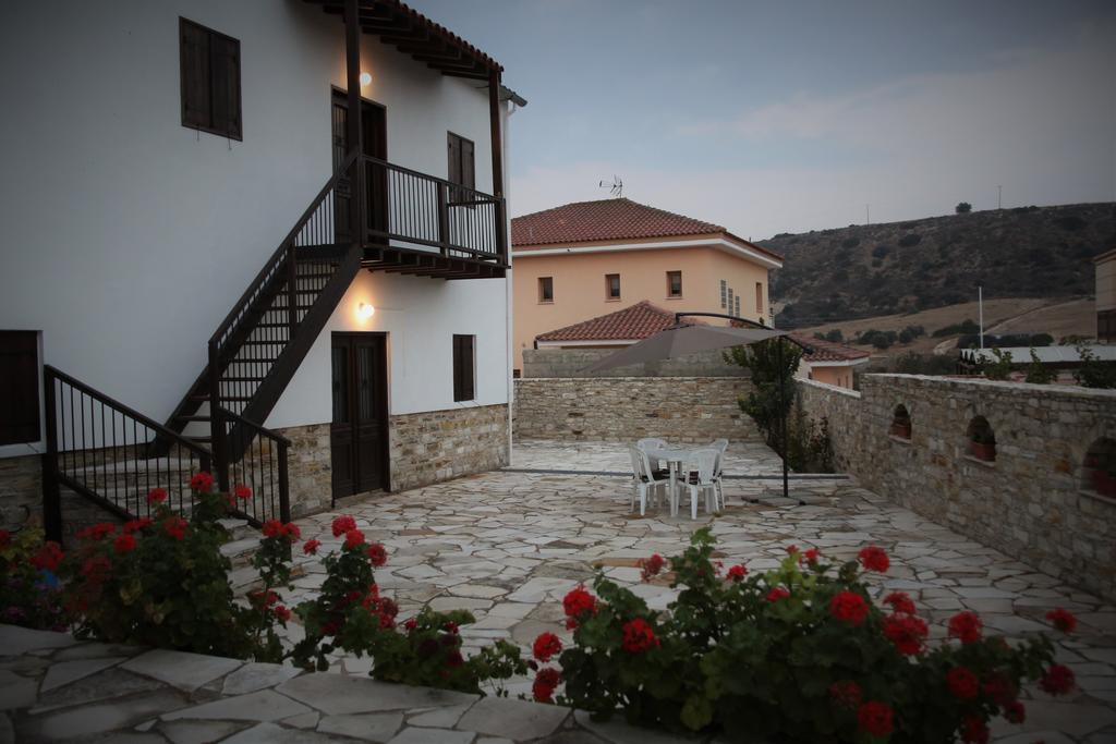Charoullas Traditional Mansion Villa Alaminos Exterior photo